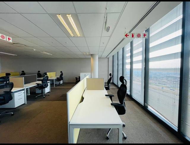 2,940M² OFFICE TO LET IN WATERFALL